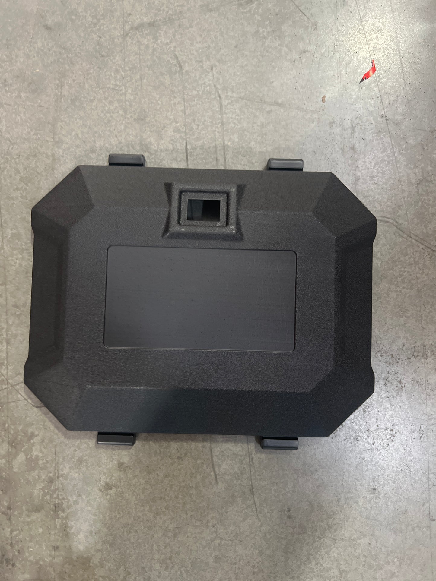 GUO041-part#26 battery box cover