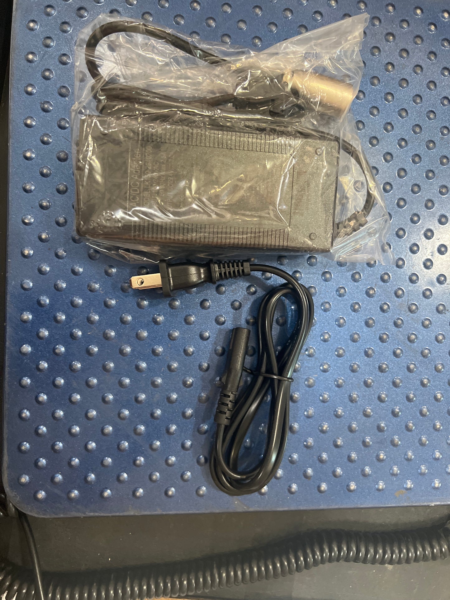 GUT155-Charger