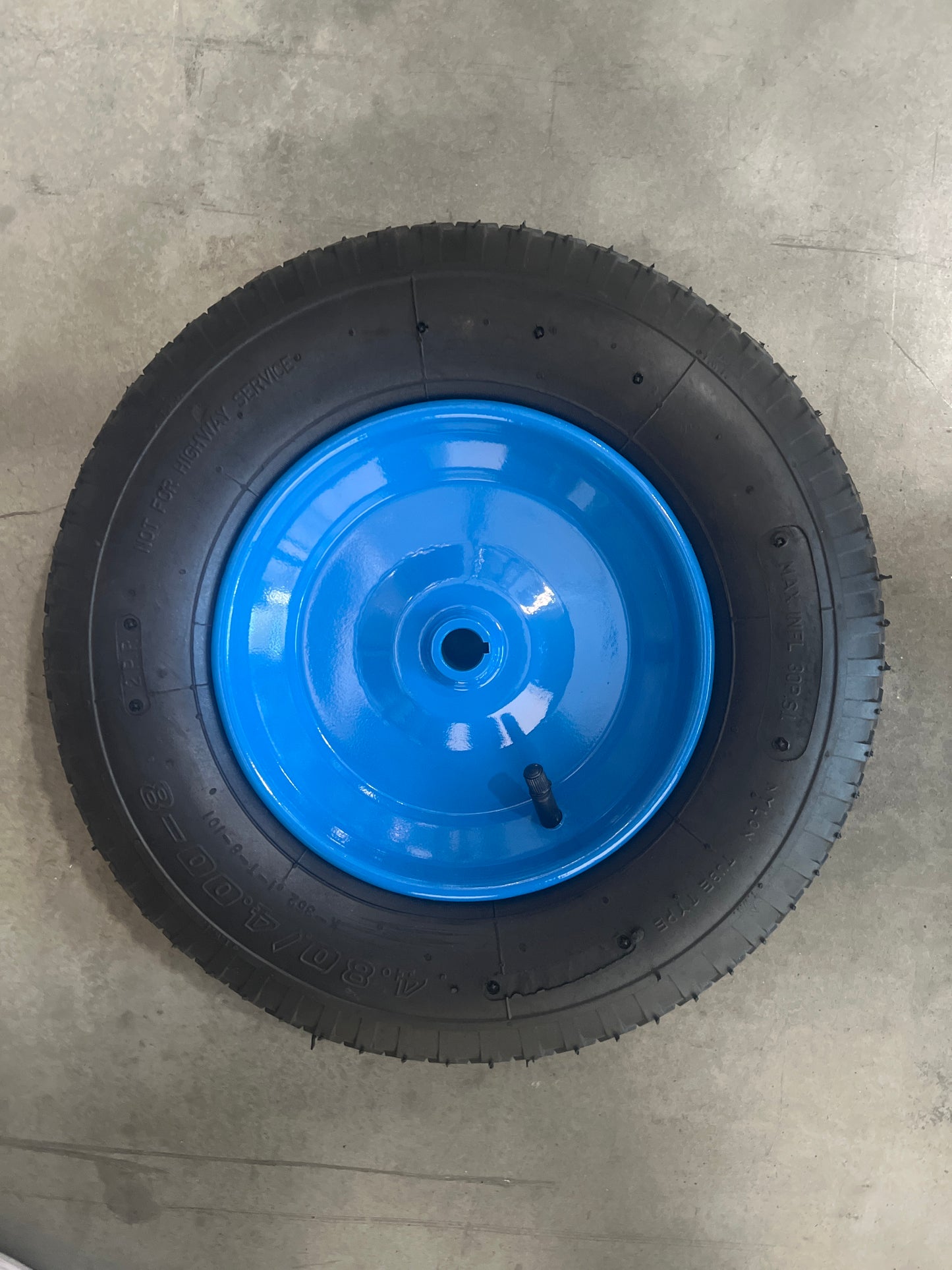 GUO032_04 LOADING WHEEL