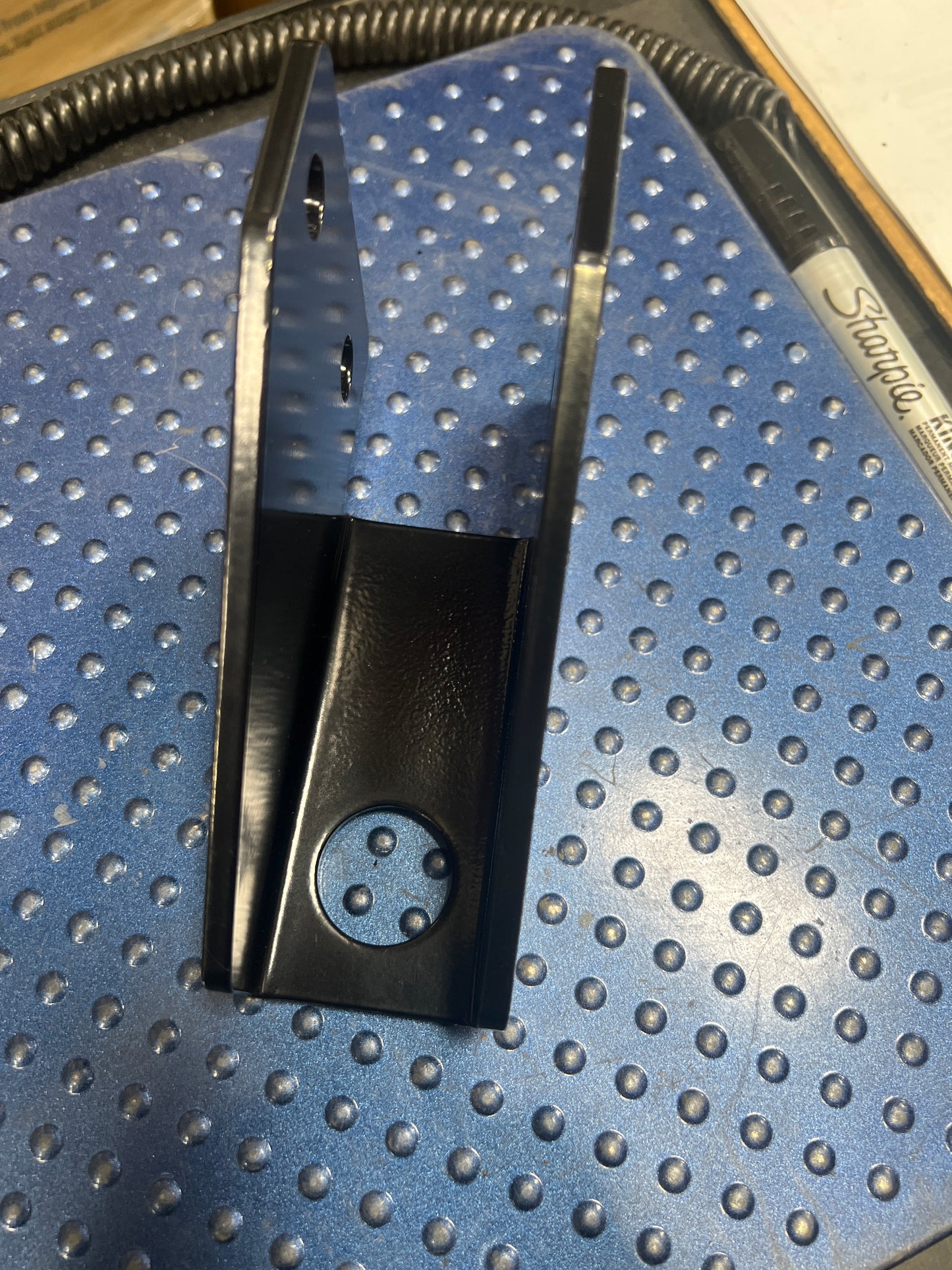 GUO137-#19 Hitch ball installation assembly