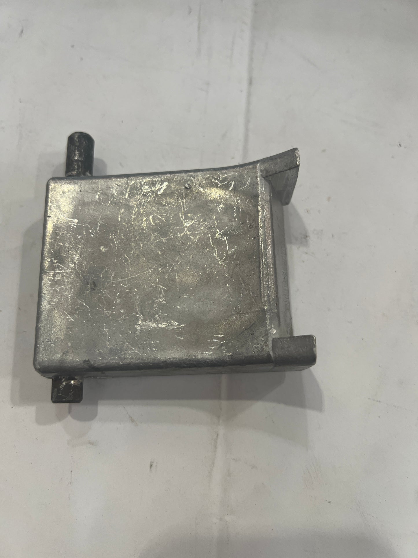 GUT037-45 Adjusting plate