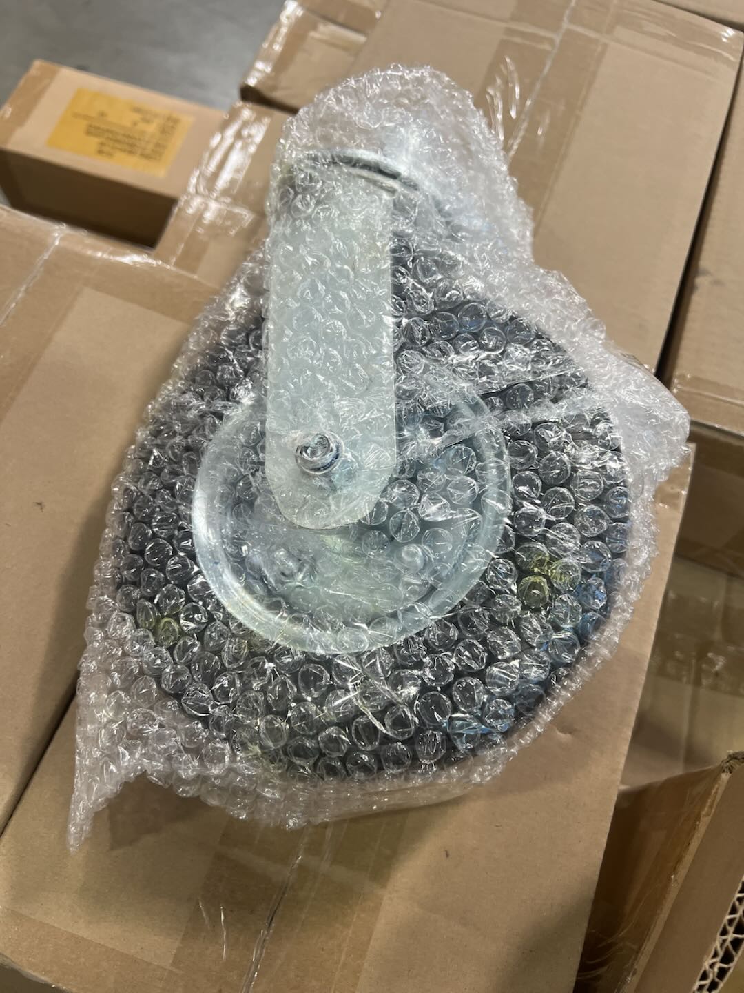 GUO092/GUO103-#15&GUO041/GUO073-#18/GUO137 Universal wheel 8-in(2.15.011.0008)