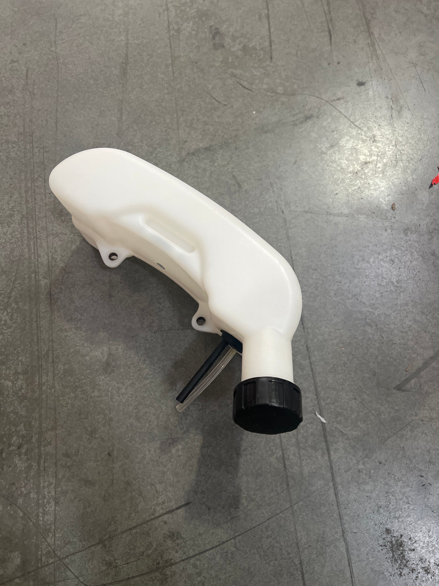 GUO021-I-6 FUEL TANK