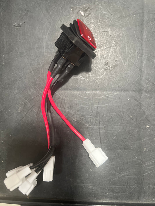 GUO010/GUO122/GUO032/GUO055/GUO026/GUO095/GUO057/GUO135/GUO098/GUO133 on/off switch on the battery box(8.OSPBW402.11)