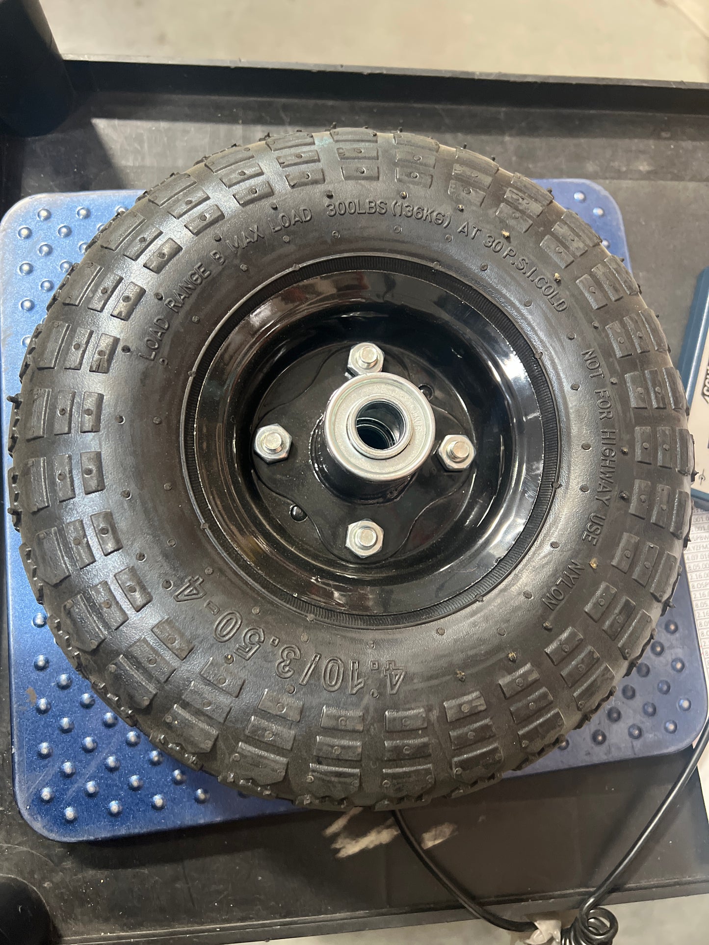GUO108-#12 10" Pneumatic wheel